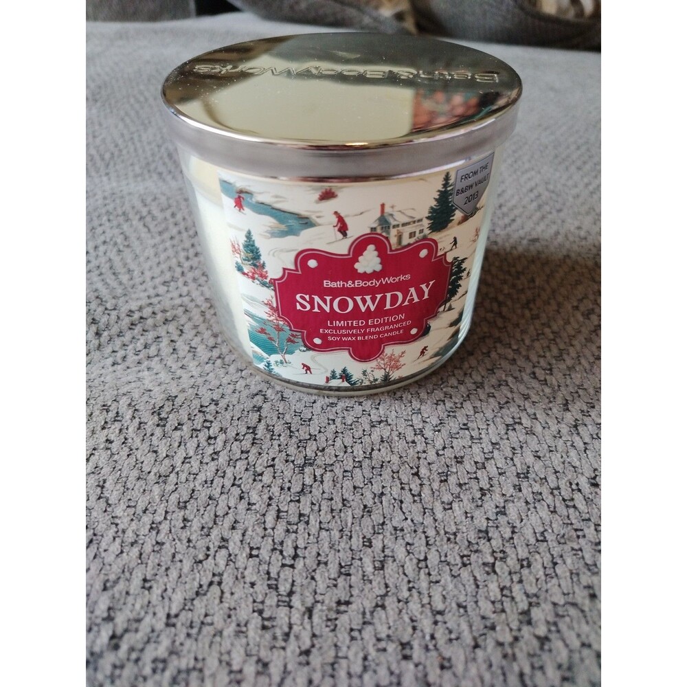 Bath & And Body Works Snow Day Snowday 3-Wick Soy Candle